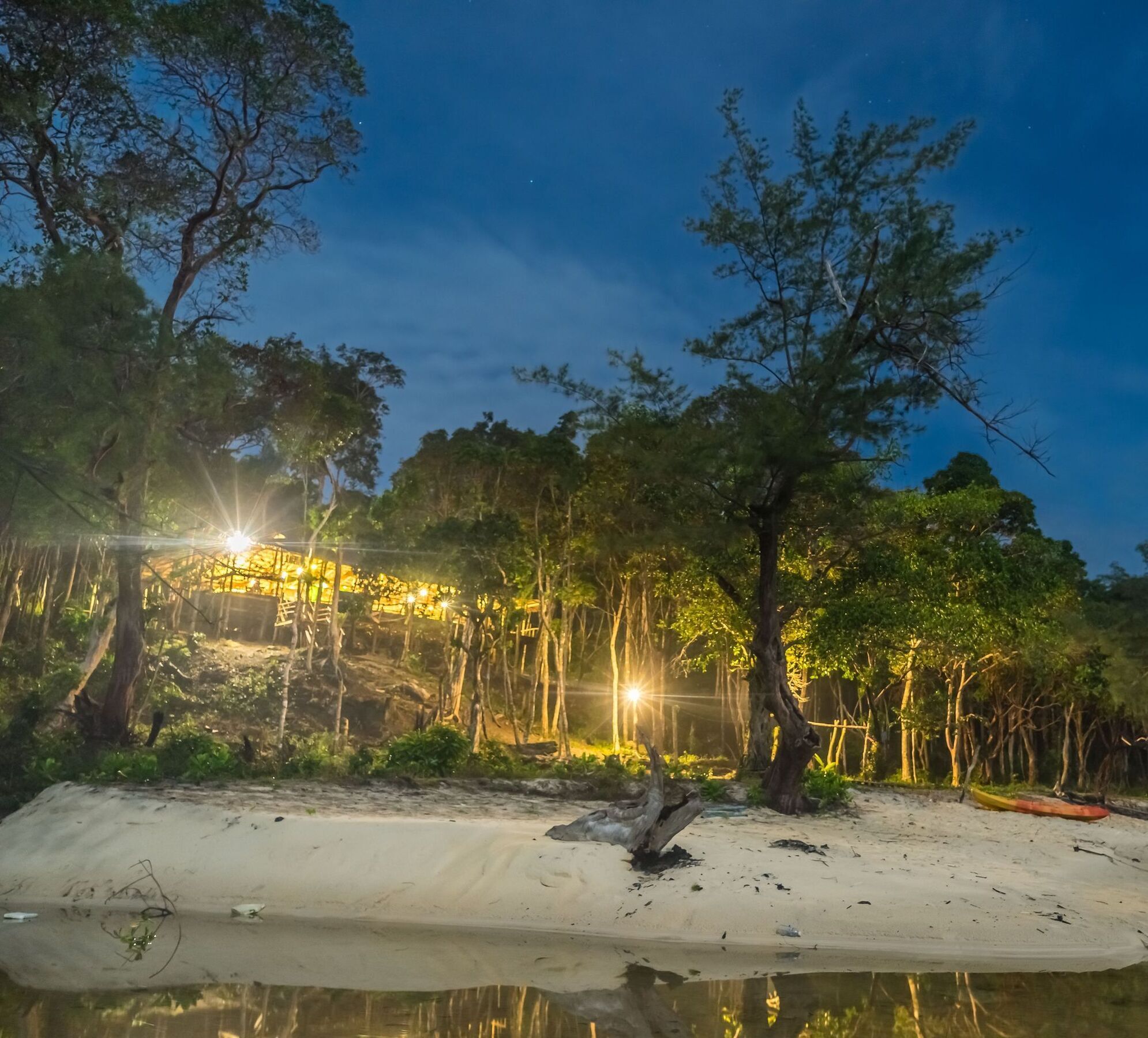 Driftwood Hostel And Bungalows Koh Rong Sanloem Exterior photo