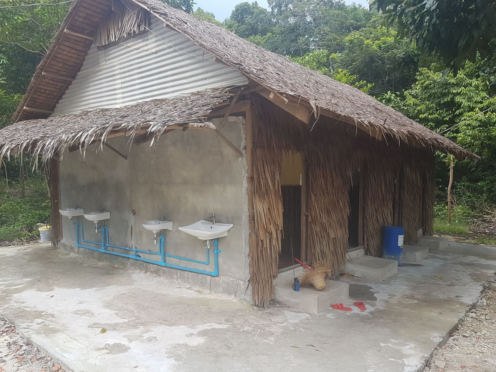Driftwood Hostel And Bungalows Koh Rong Sanloem Exterior photo